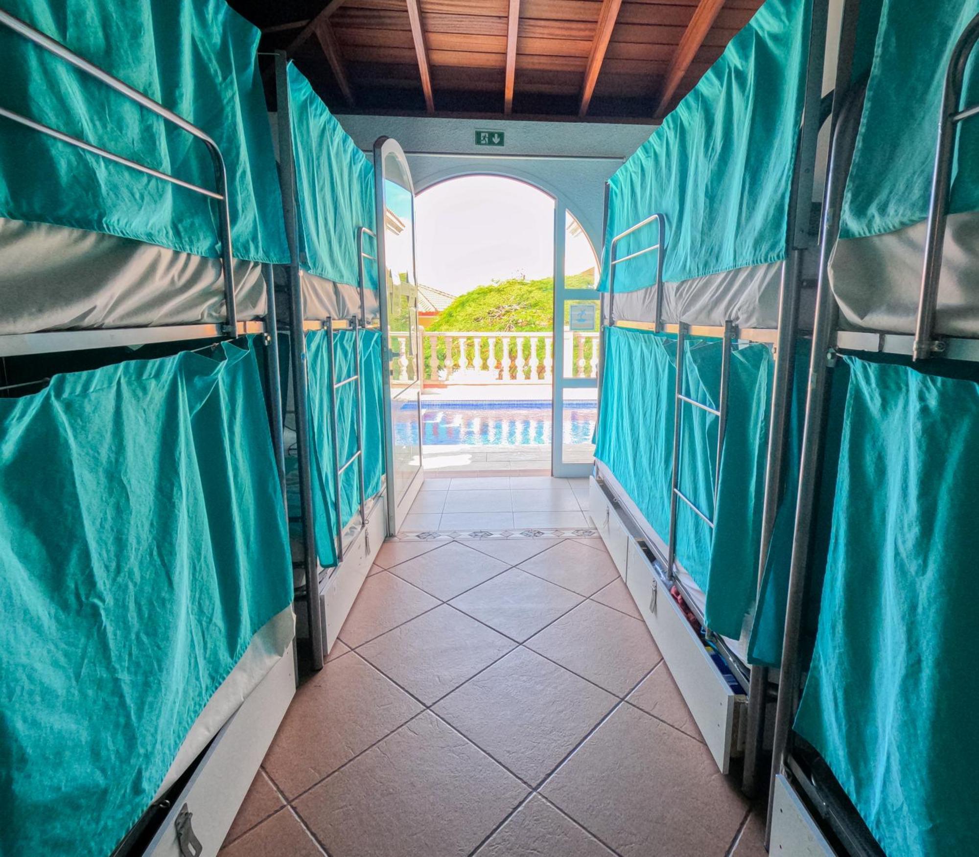 אדחה Duque Nest Hostel מראה חיצוני תמונה
